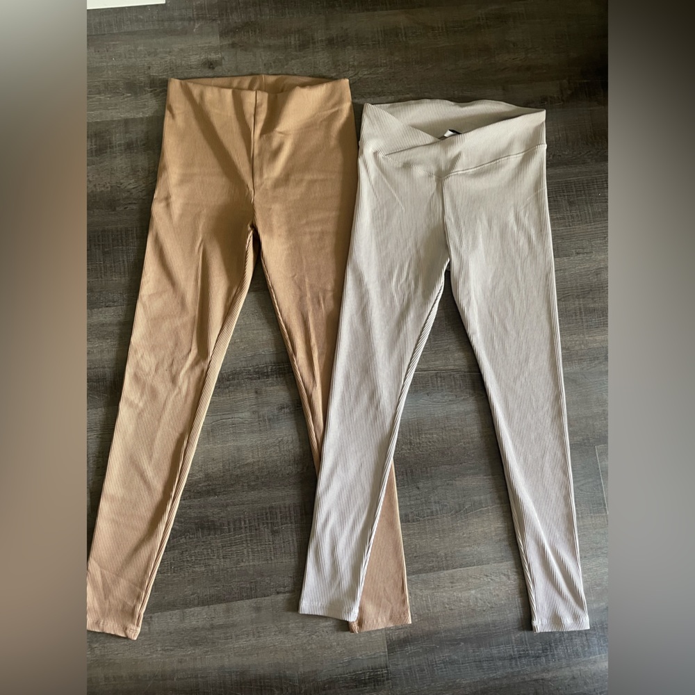 Two leggings, ribbed, medium